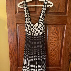 Calvin Klein - Cute black and white dress